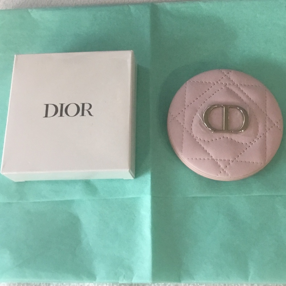 ♦️NWT Dior Doubled Sided Mirror beautiful blush Leather quilted Top logo